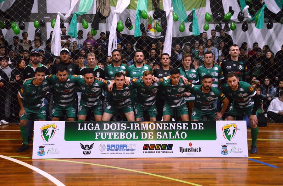 Los Guapos é o vice-campeão da Liga DI 1