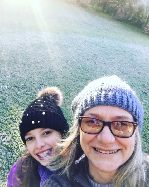 Luana Sander Becker com a tia Tânia Bütenbender