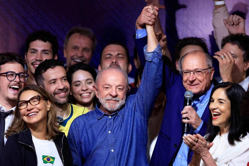 LULA É REELEITO PRESIDENTE DA REPÚBLICA