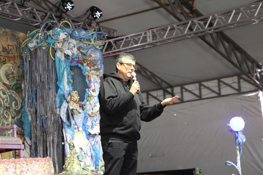 Marcelo Duarte, do famoso Guia dos Curiosos, esteve na Feira nesta sexta