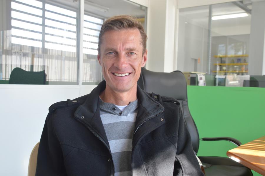 Marco Antônio Gallas, coordenador técnico da escolinha de futebol 
