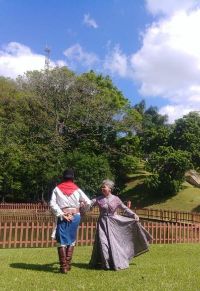 Margarida e Germano representaram a Invernada Xirua da ACTG
