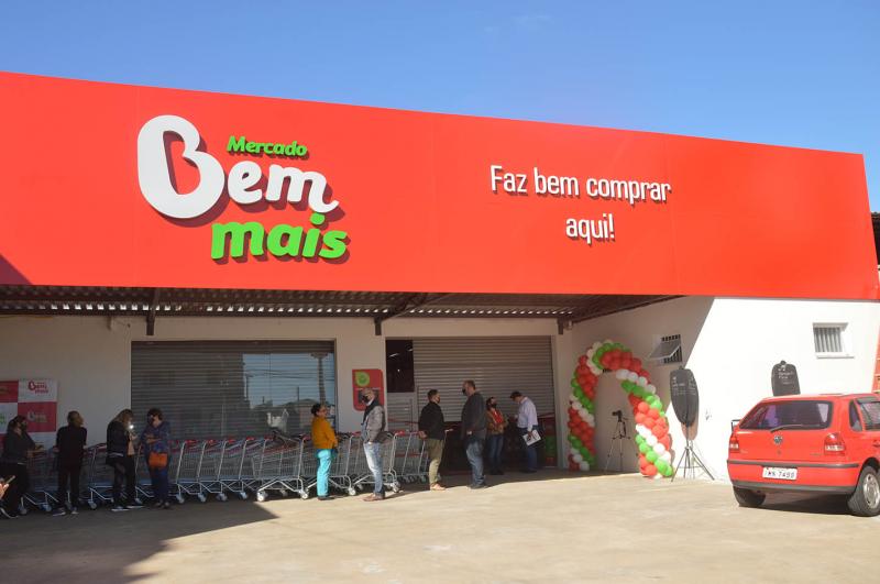 Endereço é Av. 25 de Julho, 551, Centro