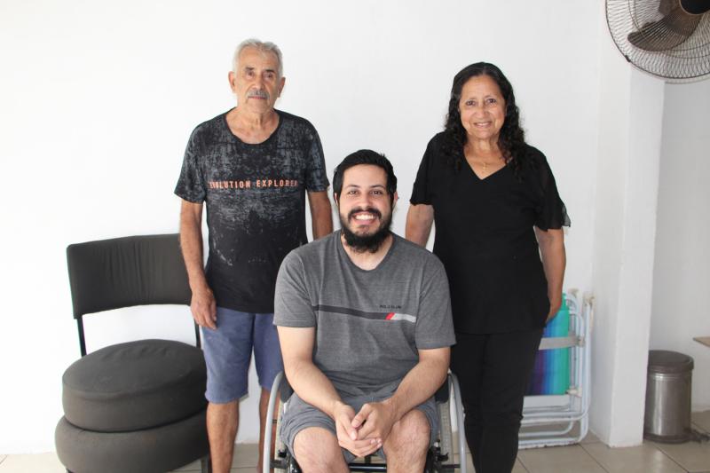 João com os pais Marino Mauri Macedo e Alzerinda Alves Macedo 