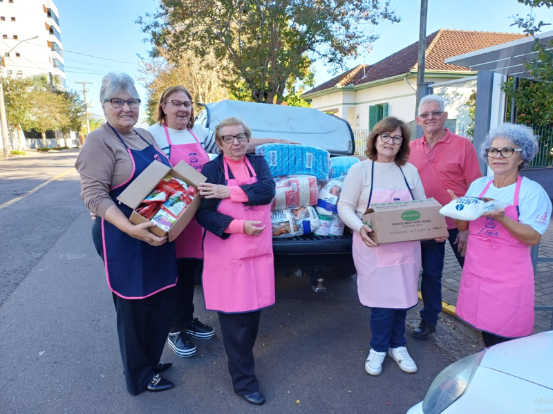 Morador doa 200 quilos de alimentos para a Liga Feminina de Combate ao Câncer