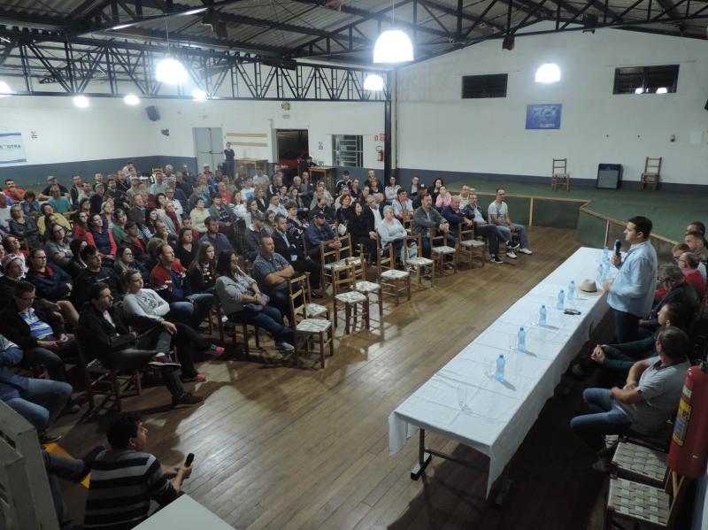 Encontro aconteceu na noite desta terça-feira