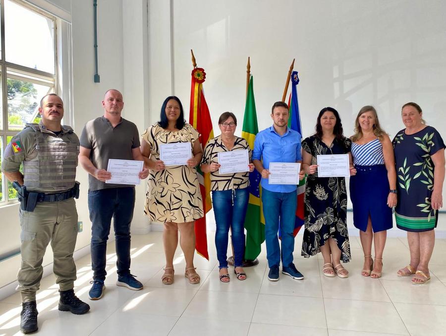 Morro Reuter empossou seus conselheiros no Centro de Cultura (Foto: Divulgação / PMMR)