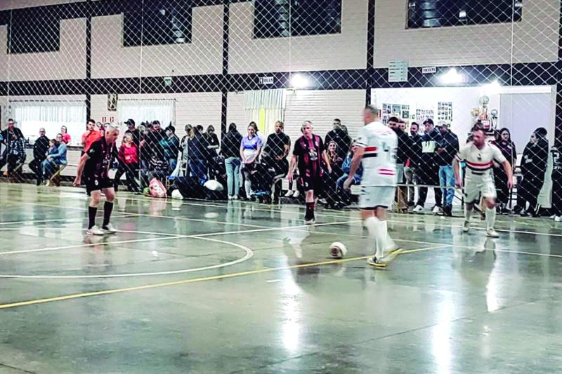 Jogos aconteceram na quadra de Franckenthal (Foto: Divulgação / Desporto)