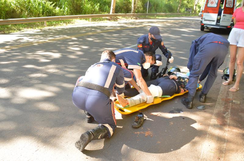 Bombeiros e SAMU socorreram