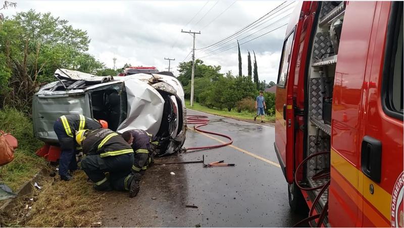 Acidente ocorreu por volta das 13h30