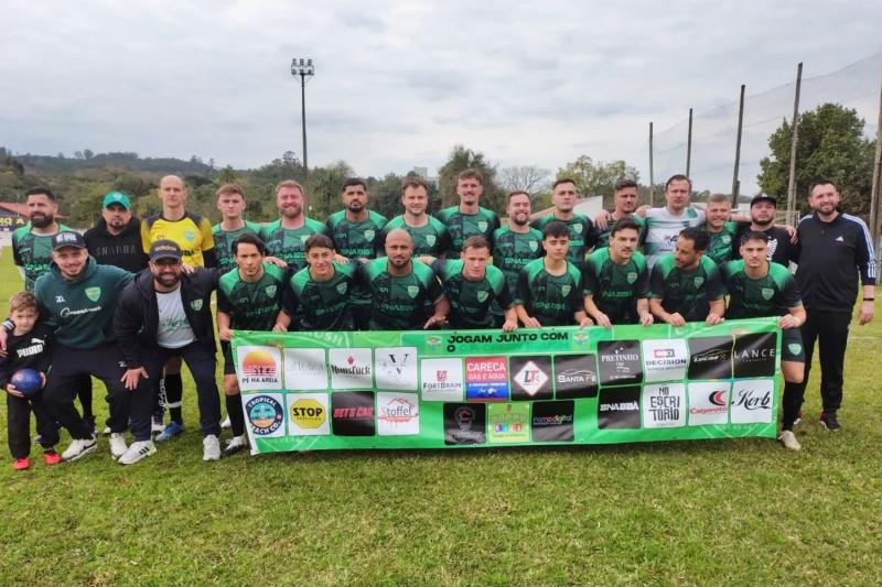 Green Brush enfrenta o Balança Rede no campo do Vila (Foto: Divulgação / Desporto)