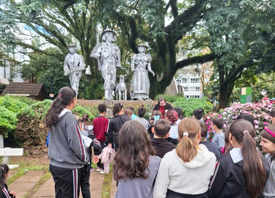 Na Praça do Imigrante