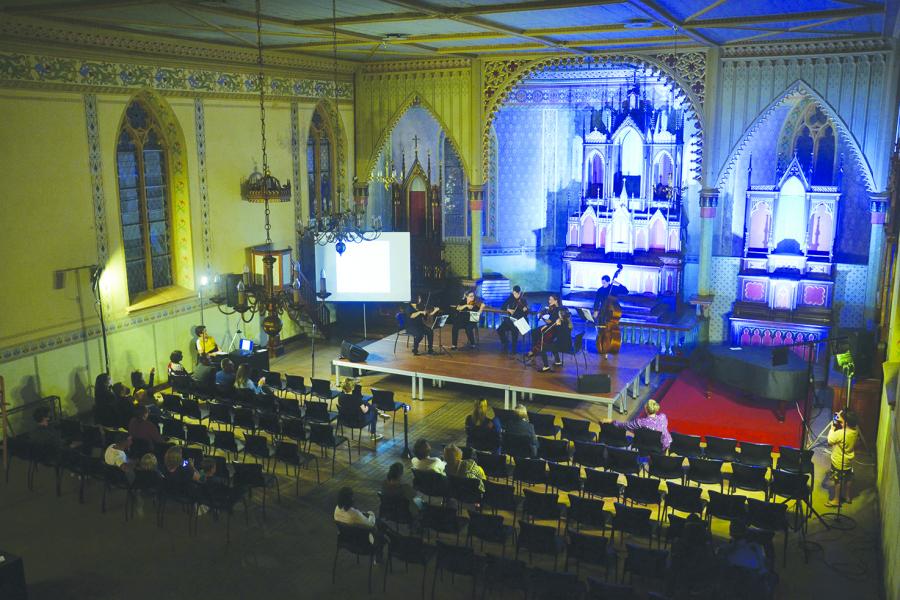 Noite teve apresentação da Caxias Ensemble Orchestra