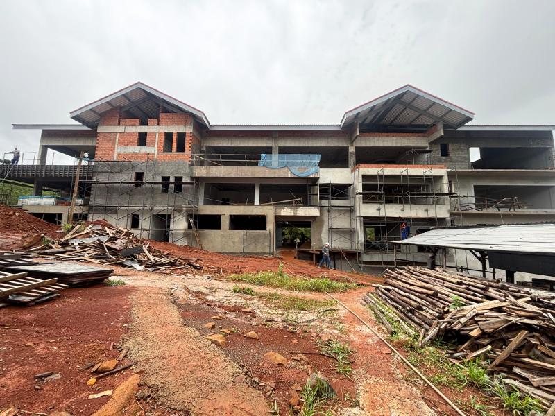Obra da nova Escola Professor Justino Vier deve ser concluída em fevereiro