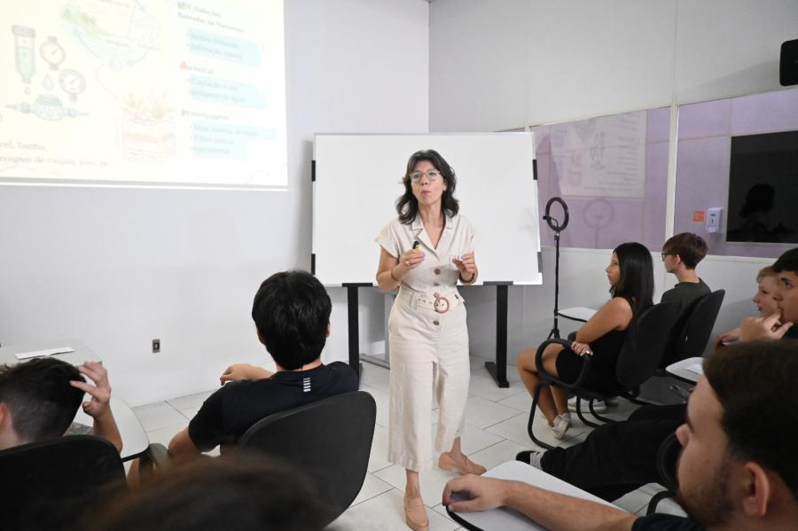 Palestras aconteceram em três espaços