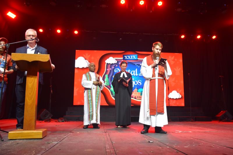 Pastor Eduardo na abertura do Natal dos Anjos (Foto: Divulgação / Natal dos Anjos)