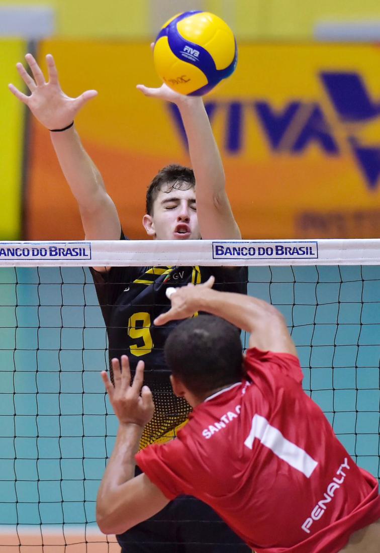 Ponteiro-passador, Lucas foi titular em todos os jogos (Foto: Dhavid Normando/FVImagens/CBV)