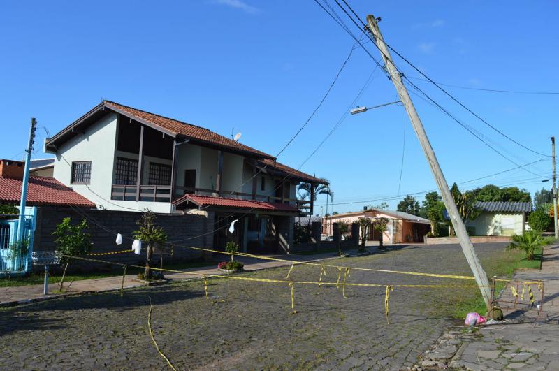 Situação precária de muitos postes é uma preocupação constante