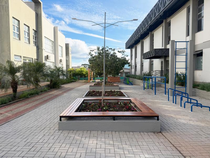 Praça 20 de Março é revitalizada em Morro Reuter