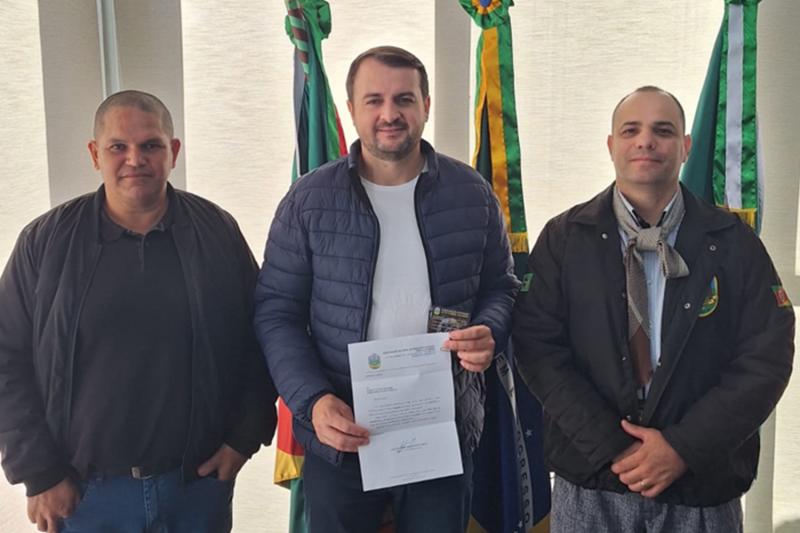 Prefeito de Dois Irmãos recebe convite para eventos da ACTG Portal da Serra