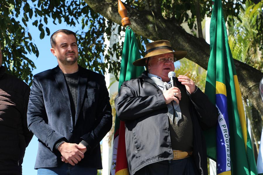 Prefeito Jerri e coordenador Moser agradeceram os cavalarianos e destacam a importância deste momento