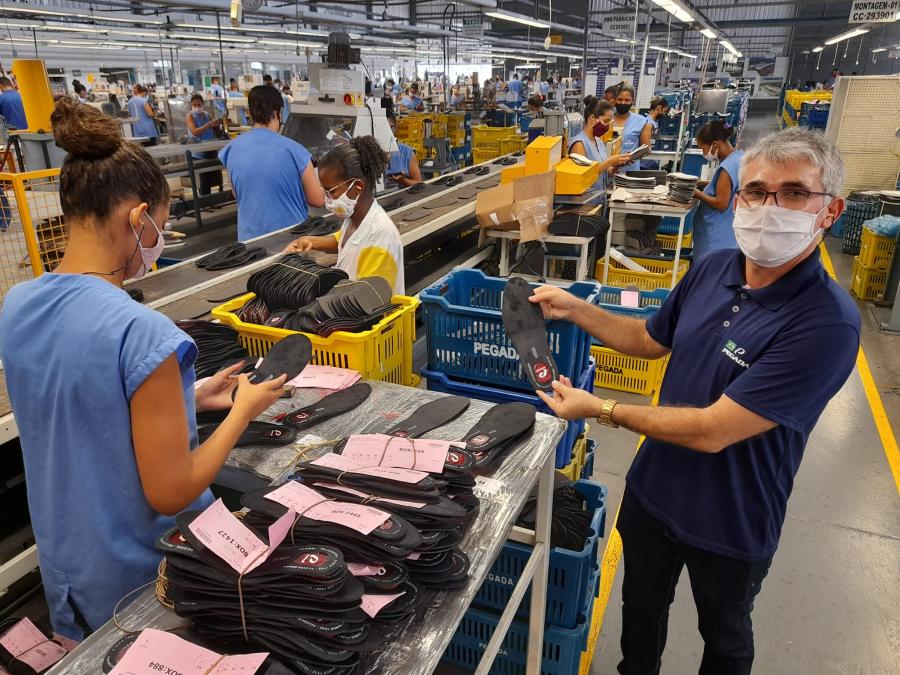 Produção da Calçados Pegada em Ruy Barbosa