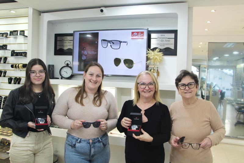 Bruna Cenci, Ana Paula Schmitt, Anete Lautert e Vanda Lautert Moelhecke, da Relojoaria e Óptica Dois Irmãos Rodolpho Lautert