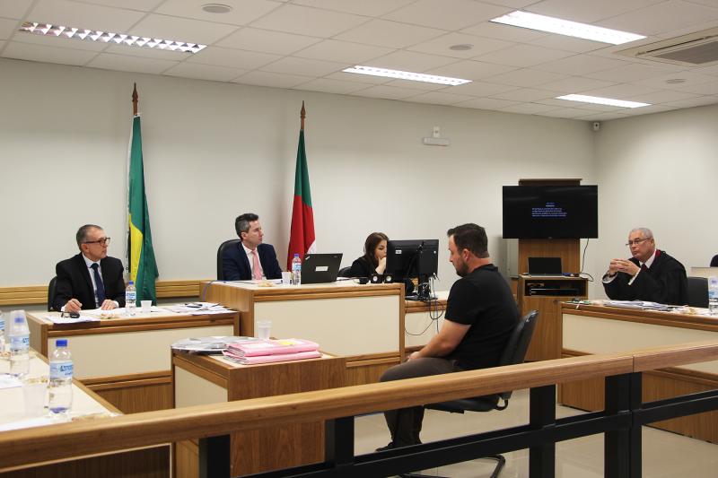 Júri ocorre no Fórum de Dois Irmãos