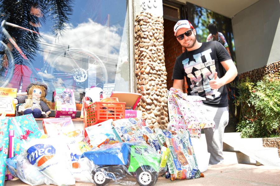 Rodrigo Becker, de 34 anos, também colaborou com a ação