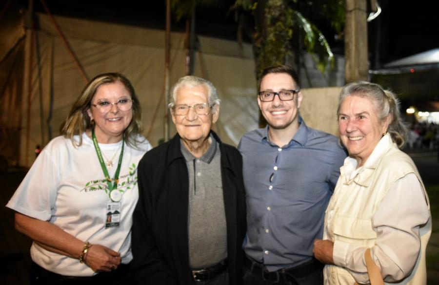 Secretária de Educação, Denise Maldaner, Tarcillo Lawisch, patrono Athos Beuren e Liria Lawisch