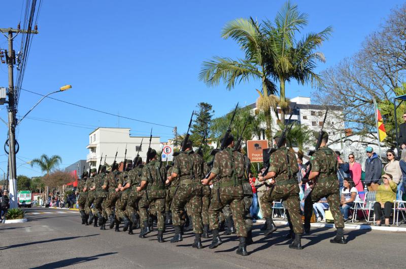 Desfile Cívico ocorre no dia 7