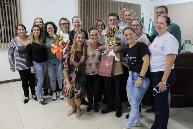 João Inácio Knorst com colegas de trabalho (Fotos: Divulgação / Câmara)