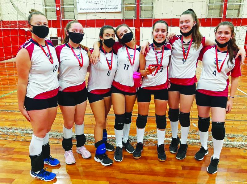 Meninas do Set Point A foram campeãs no Infantil