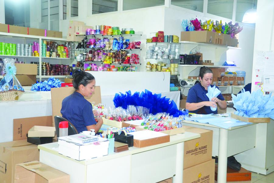 Setor de embalagens da fábrica da Plátanos 