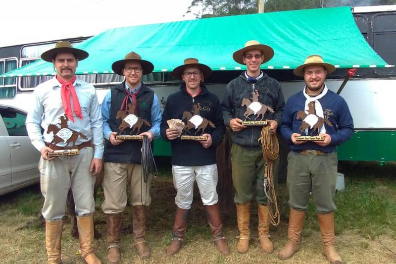 Diego, Jeferson, Rodrigo, Fábio e Vinícius, de Dois Irmãos