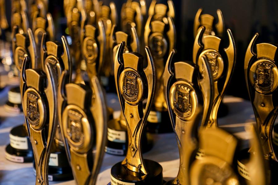 Troféus foram entregues a 55 atletas e duas entidades