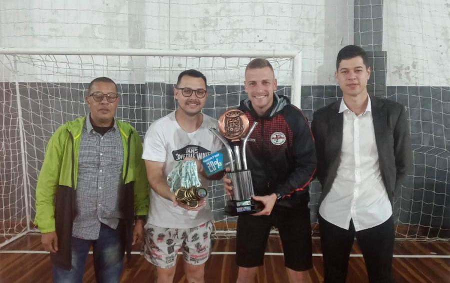 Túlio e Patrick receberam a premiação de 3º lugar em nome do Arrankabaço