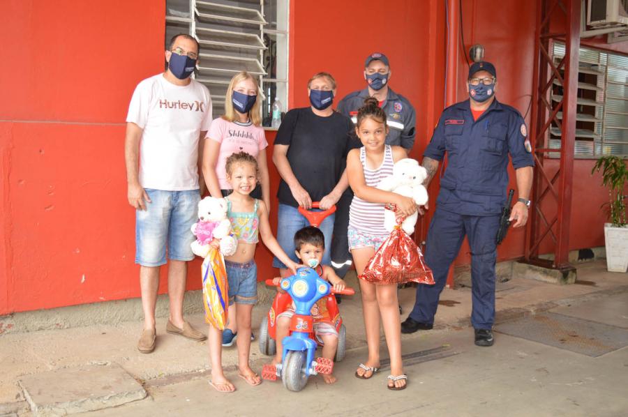 Uma das entregas ocorreu no próprio quartel