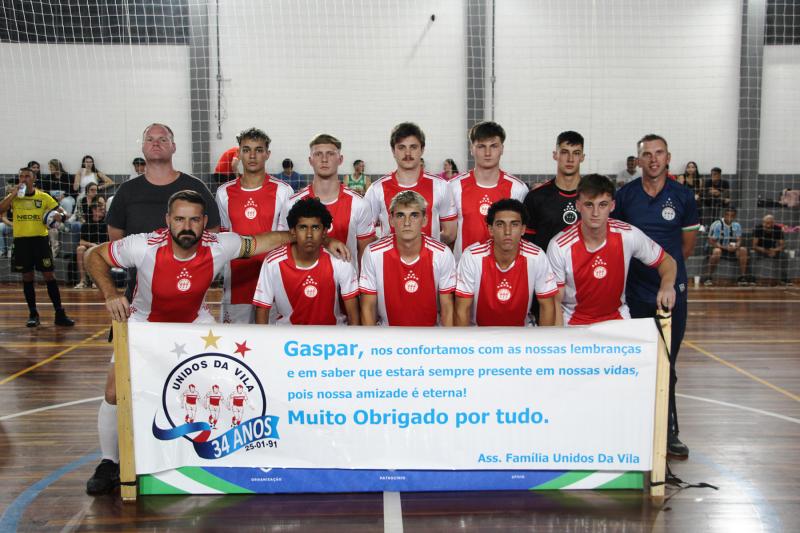 Na estreia, Unidos da Vila fez homenagem a Gaspar Wagner