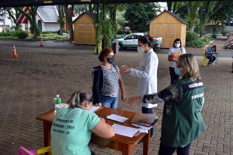 Drive-thru ocorreu na Praça do Imigrante