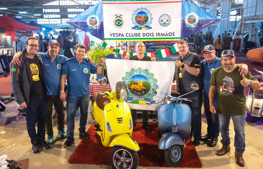 Vespa Clube Dois Irmãos marcou presença