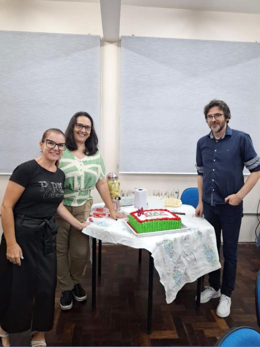 Vice-diretora Carine Bier, diretora Hellen Martins e vice-diretor Luís Gustavo Bourscheid