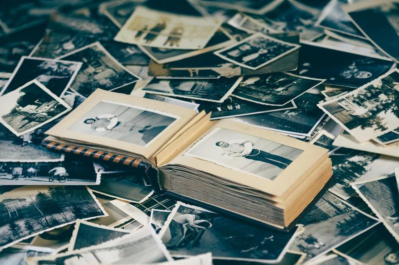Você já sentiu falta de uma época que nunca viveu? Entenda o que a psicologia diz sobre esse sentimento